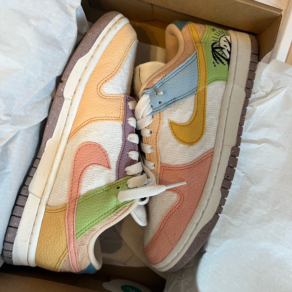 Nike Sun Club Dunks